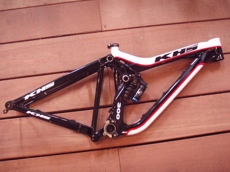 khs xc 人気 team alloy mtbフレーム26 bb規格